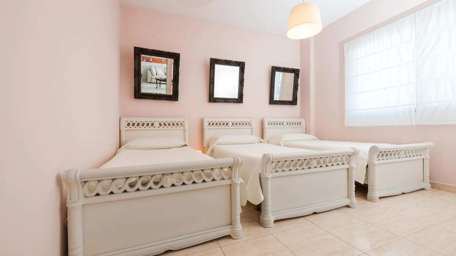 Downtown Apartment Tirana