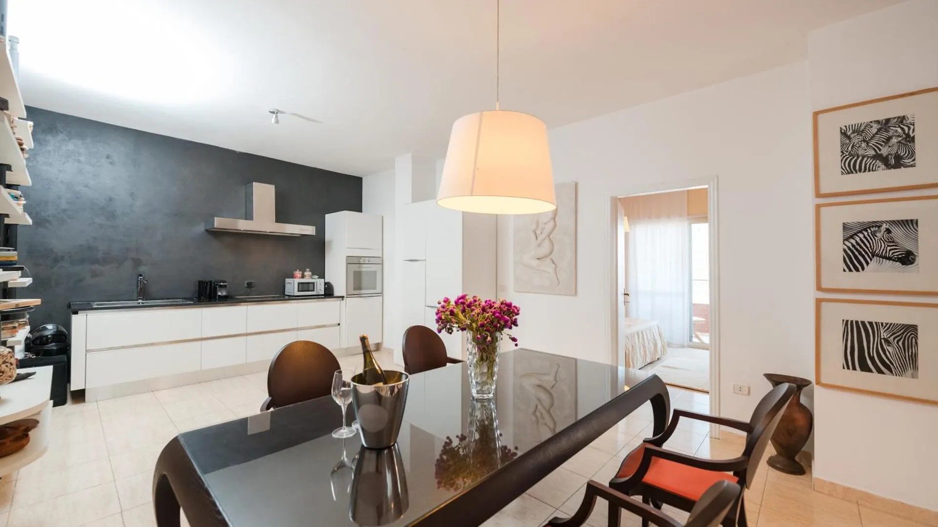 Downtown Apartment Tirana